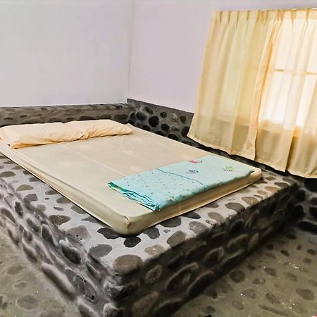 Oyo Home 90491 Flinstone Lodge Kota Kinabalu Bagian luar foto